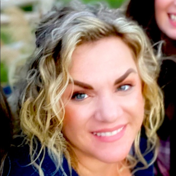 Meet your Posher, Elizabeth - Picture 1 of 1